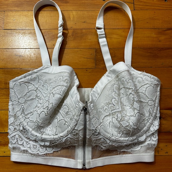 2/50$ 🤍 Victoria’s Secret bustier bra - Picture 1 of 3